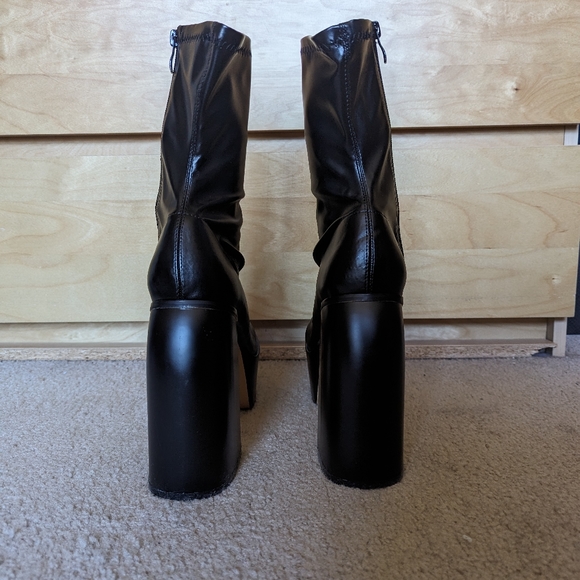 EGO Bamboozle Platform Ankle Boot - Picture 7 of 7